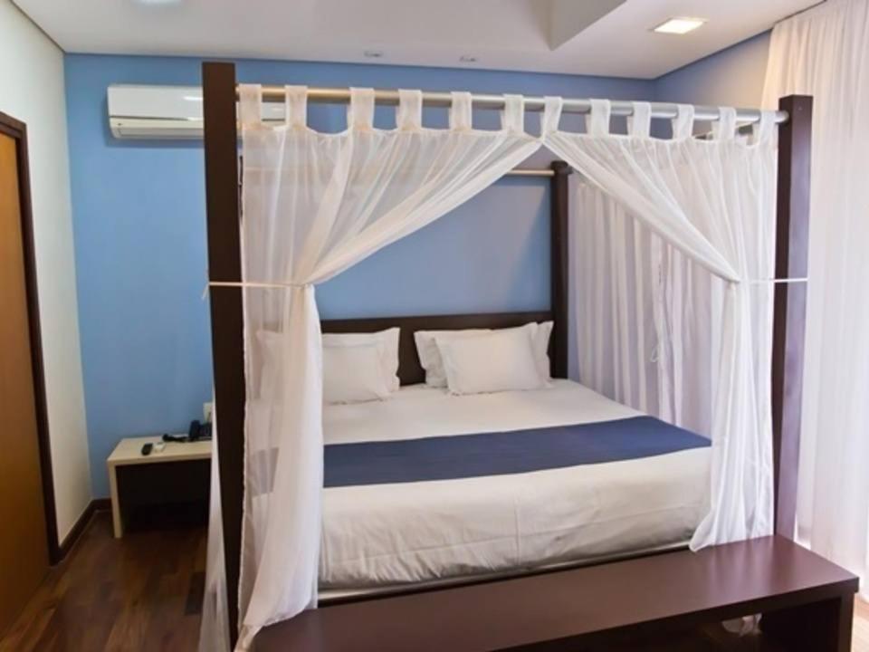 Ramada By Wyndham Furnaspark فورميغا المظهر الخارجي الصورة