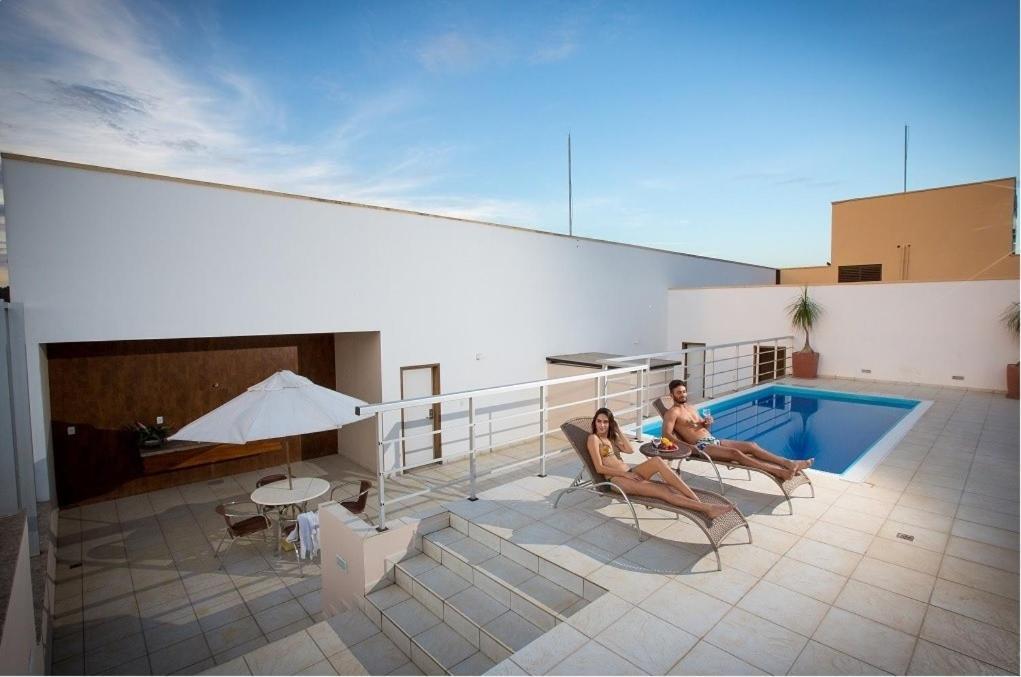 Ramada By Wyndham Furnaspark فورميغا المظهر الخارجي الصورة