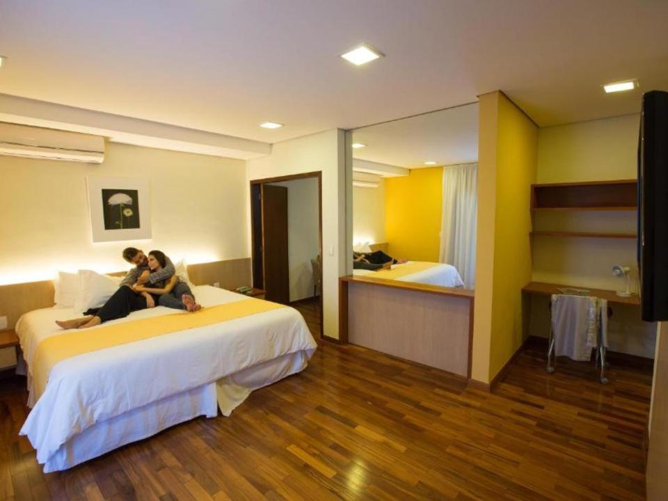 Ramada By Wyndham Furnaspark فورميغا المظهر الخارجي الصورة